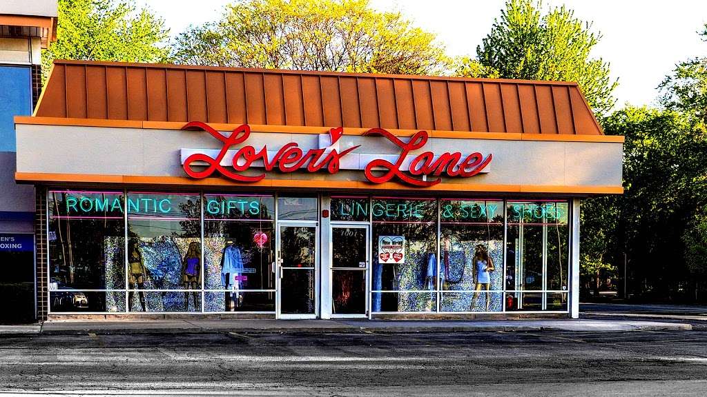 Lovers Lane | 1001 Ogden Ave, Naperville, IL 60540, USA | Phone: (630) 637-0021