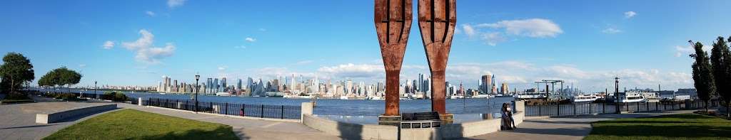 9/11 Memorial Weehawken | 1300 At Port Imperial,, Lincoln Harbor/Weehawken - Midtown/West 39th, Weehawken, NJ 07086, USA
