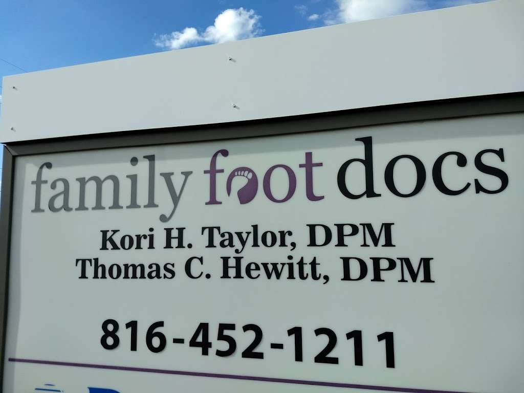 Family Foot Docs - Kori Taylor, D.P.M. | 6717 N Oak Trafficway, Kansas City, MO 64118, USA | Phone: (816) 452-1211
