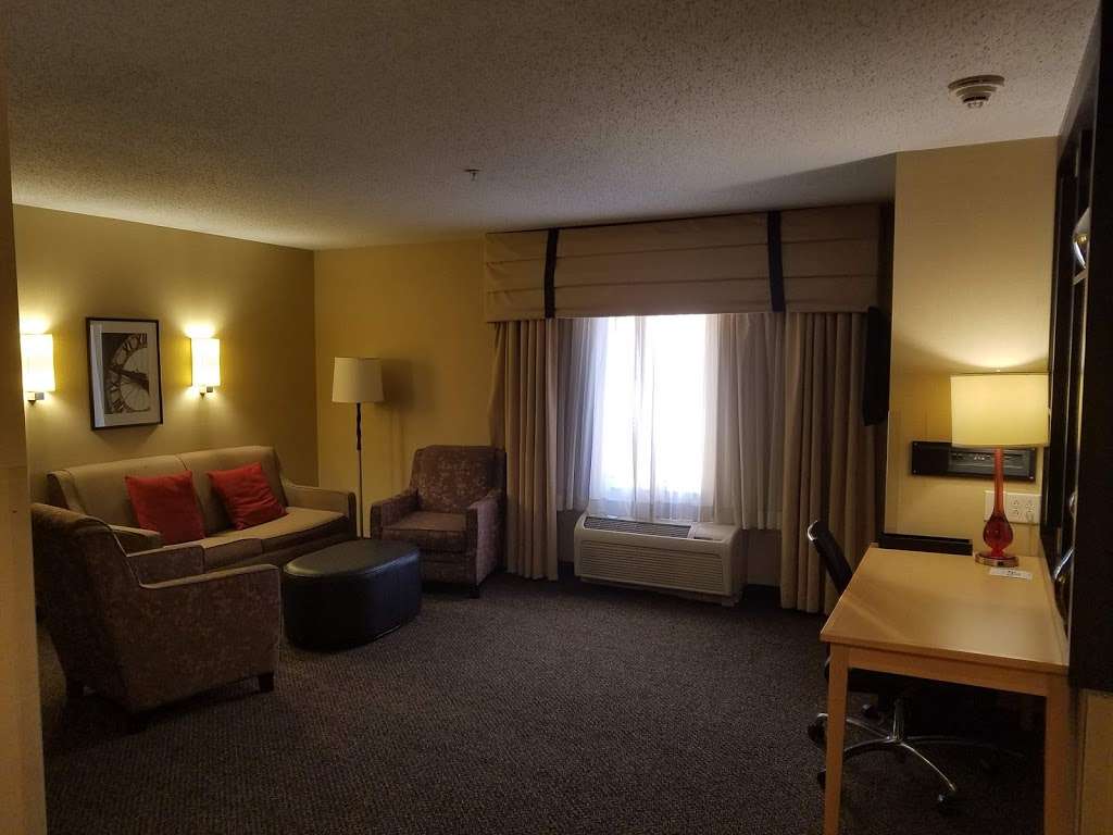 Indianapolis Airport Suites | 6014 Gateway Dr, Plainfield, IN 46168, USA | Phone: (317) 279-2394