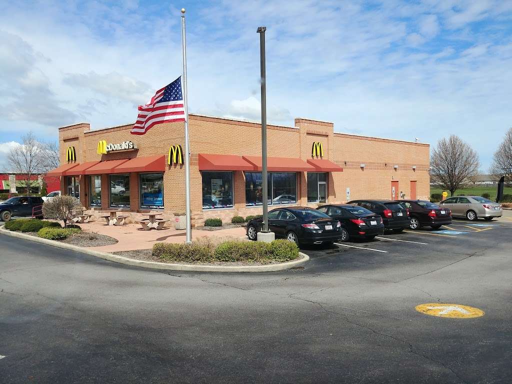 McDonalds | 915 Joliet St, Dyer, IN 46311 | Phone: (219) 865-9480