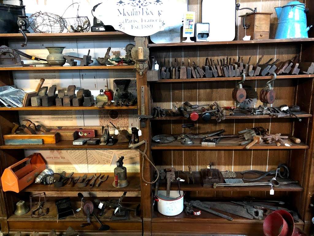 Mikes Antiques & Estate Sales | 212 W Main St, La Porte, TX 77571, USA | Phone: (713) 291-4875