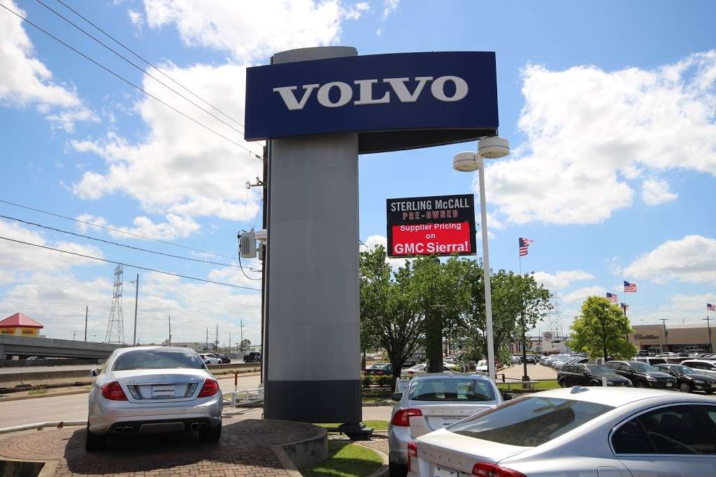 Momentum Volvo Cars | 10150 Southwest Fwy, Houston, TX 77074 | Phone: (844) 894-5464