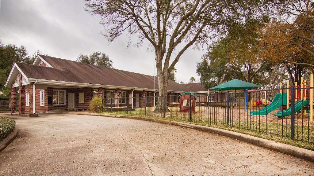 Riverbend Montessori School | 4225 Elkins Rd, Sugar Land, TX 77479, USA | Phone: (281) 980-4123