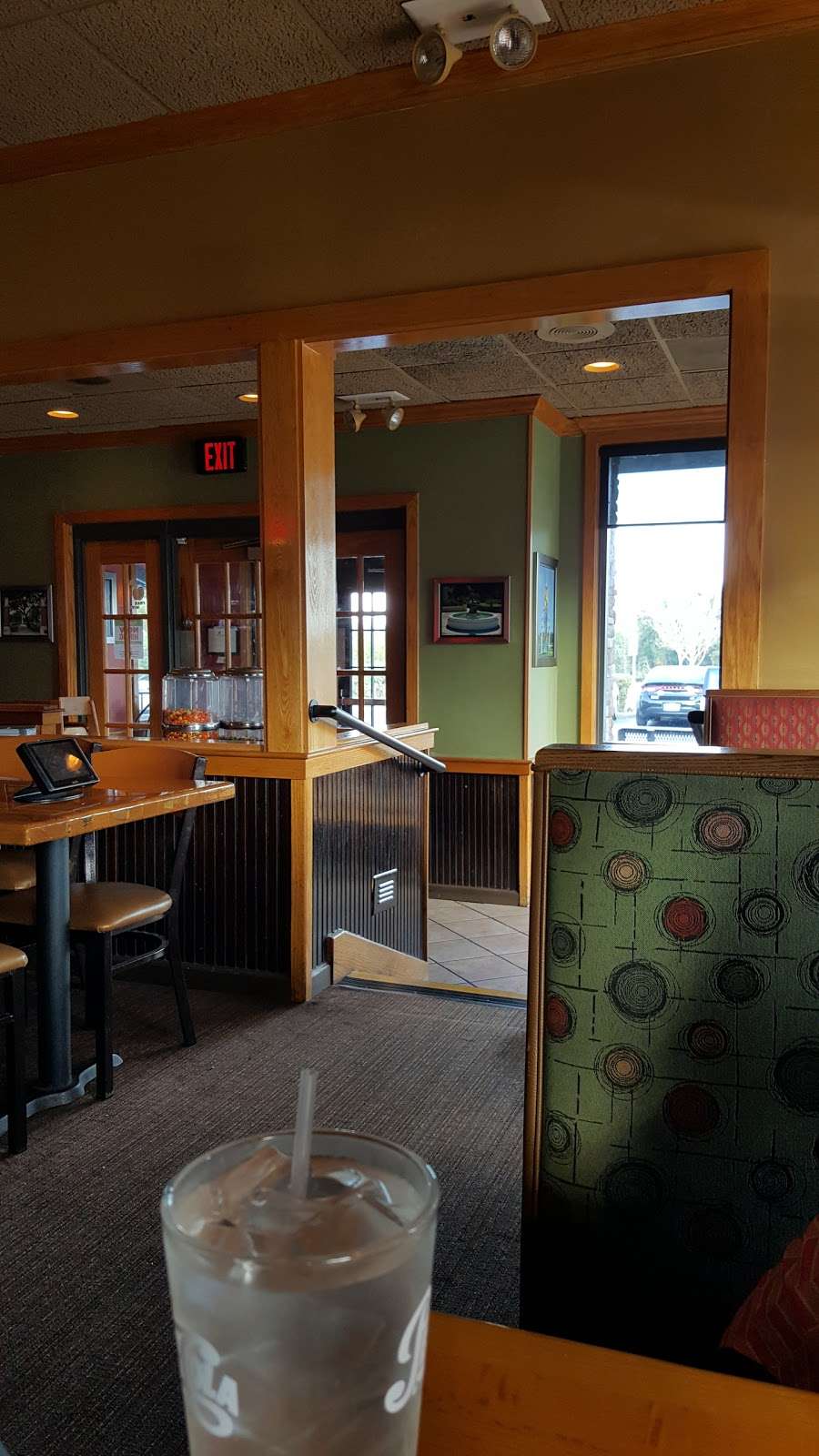 Applebees Grill + Bar | 230 Arteva Dr, Lakeland, FL 33809, USA | Phone: (863) 853-8400