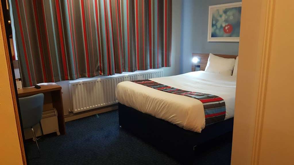 Travelodge Tunbridge Wells | Mount Ephriam, Tunbridge Wells TN4 8BU, UK | Phone: 0871 984 6381