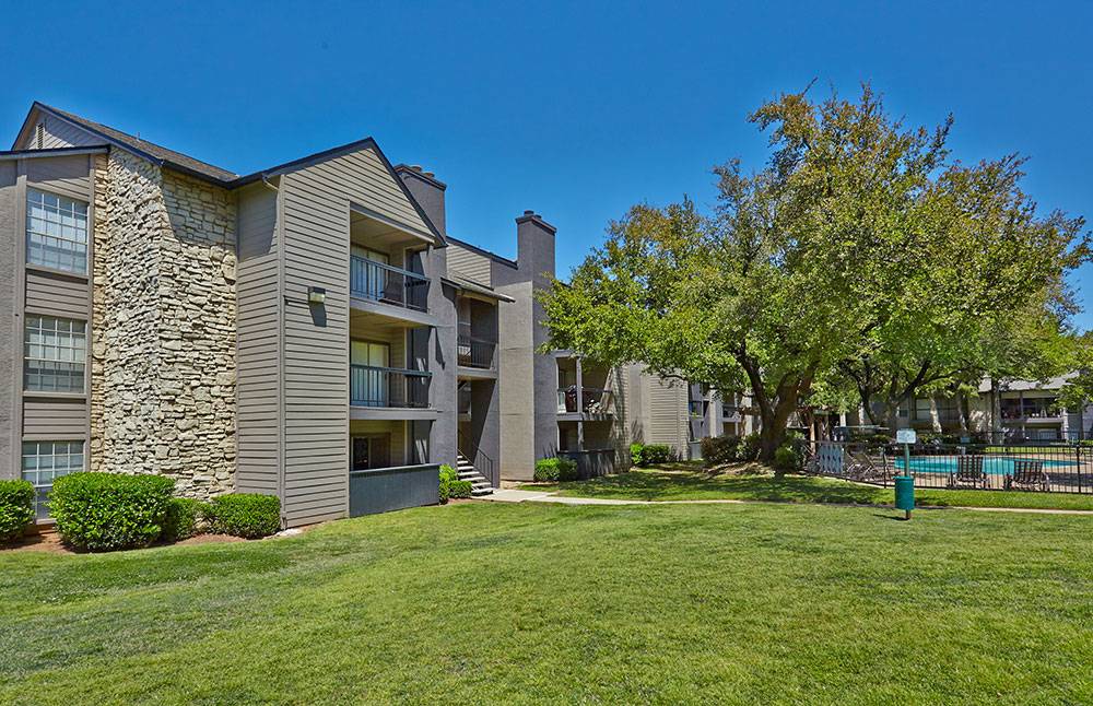 Hunters Point Apartments | 1805 NE Green Oaks Blvd, Arlington, TX 76006, USA | Phone: (817) 261-6227