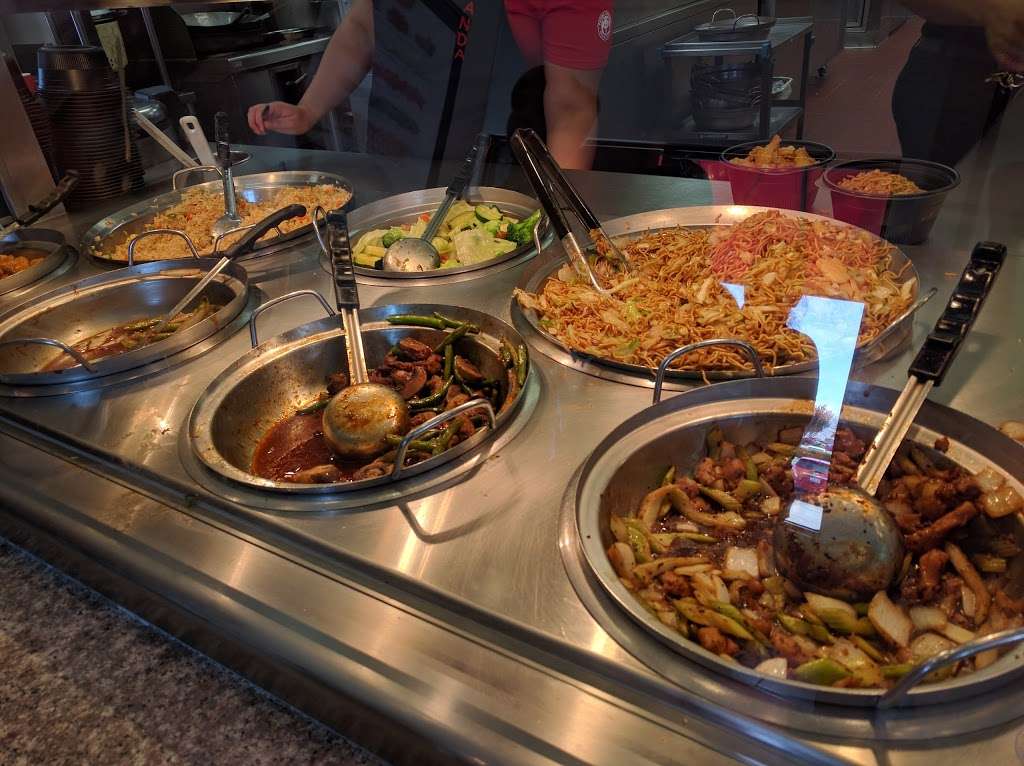 Panda Express | 5810 Dennis McCarthy Dr, Lebec, CA 93243, USA | Phone: (661) 858-2380