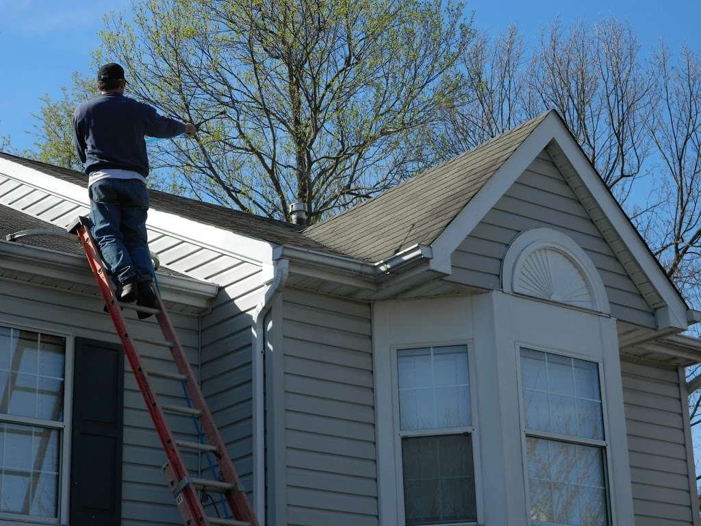 Soft Wash Roof Restoration | 2520 Stoneybrook Ln, Drexel Hill, PA 19026, USA | Phone: (484) 680-5908