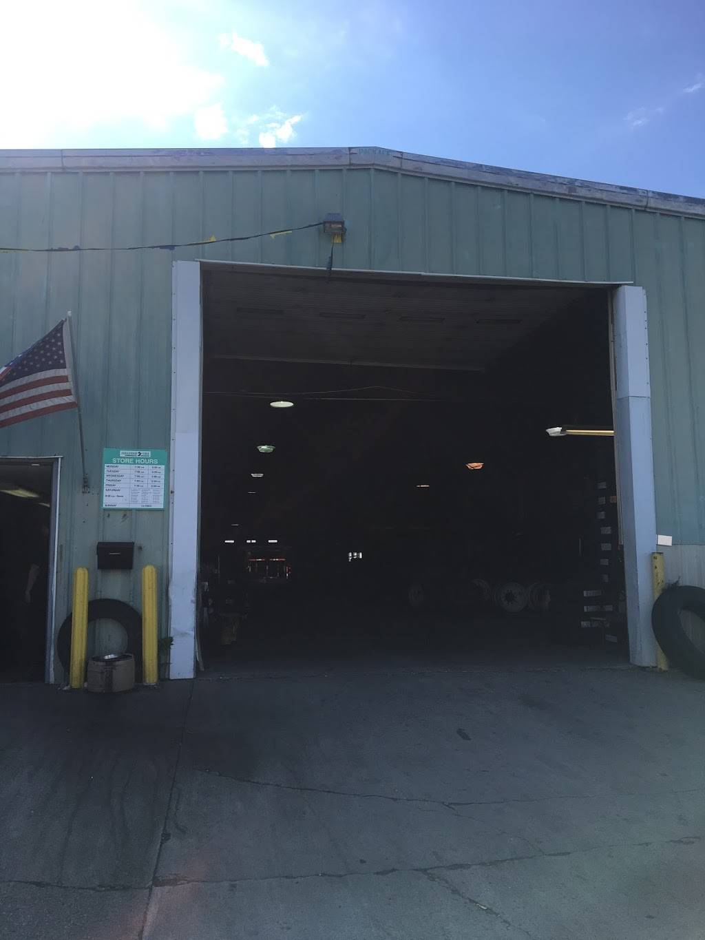 Sullivan Tire Commercial Truck Center | 271 Lee Burbank Hwy, Revere, MA 02151, USA | Phone: (781) 286-6924