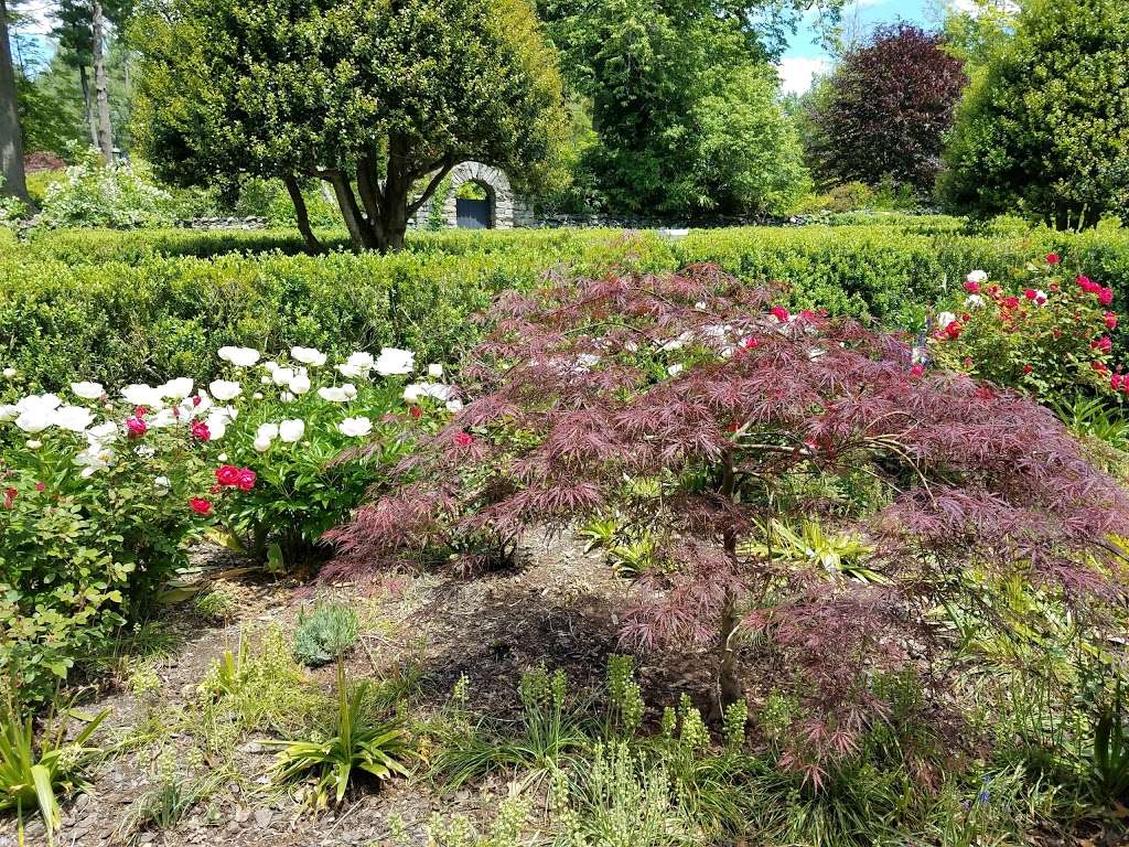 Airlie Center Community Garden within the Local Food Project Gar | 6809 Airlie Rd, Warrenton, VA 20187, USA | Phone: (540) 347-1300