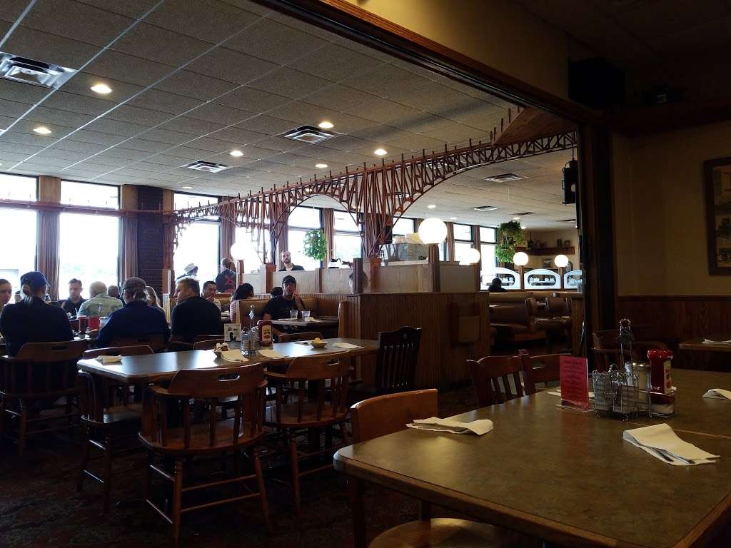 Junction Eating Place | 816 W Lincoln Hwy, DeKalb, IL 60115, USA | Phone: (815) 758-5441