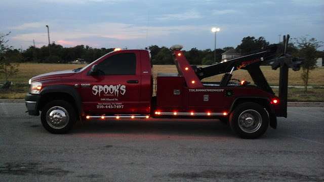 Spooks Towing | 340 New Laredo Hwy, San Antonio, TX 78211, USA | Phone: (210) 445-7497