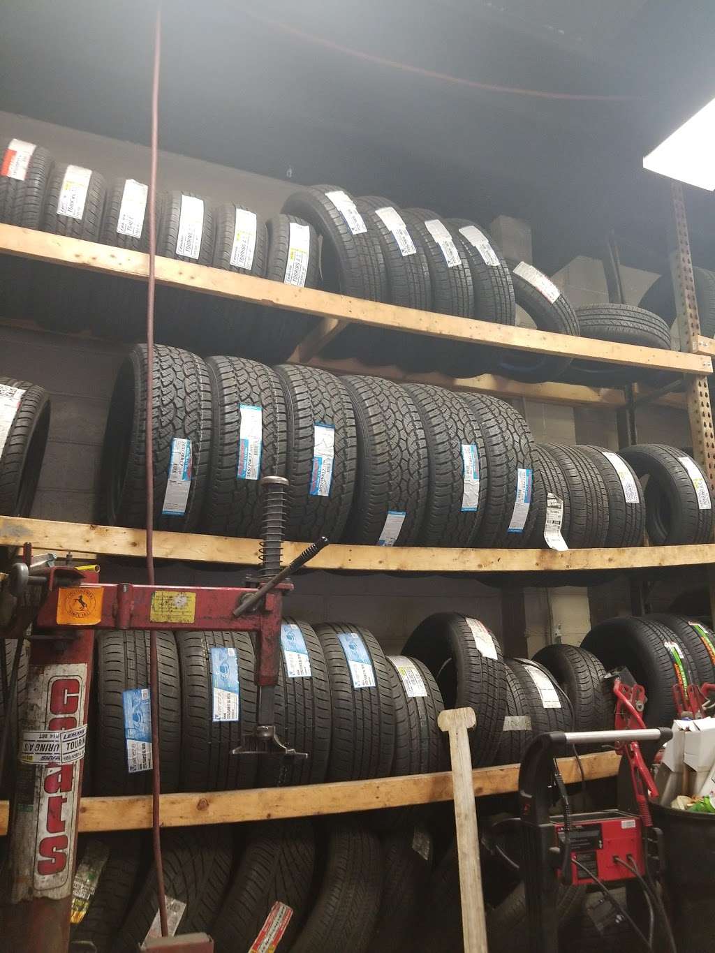 B & B Tire LLC #2 | 729 W Bel Air Ave, Aberdeen, MD 21001, USA | Phone: (410) 272-2295