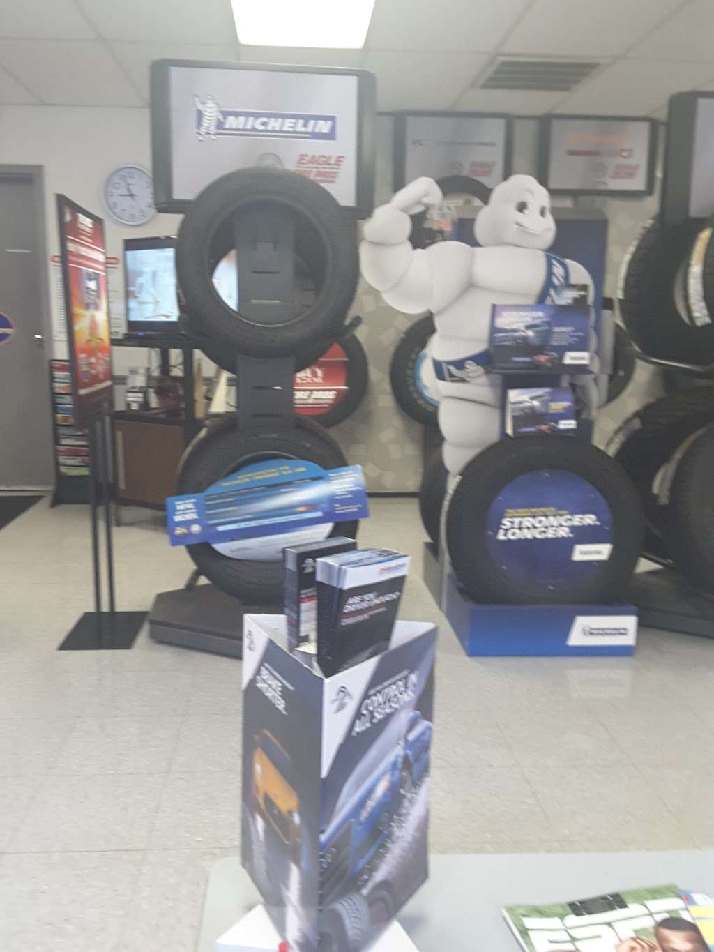 Eagle Tire Pros & Automotive Repair | 2865 W Chesapeake Beach Rd, Dunkirk, MD 20754, USA | Phone: (301) 855-4552