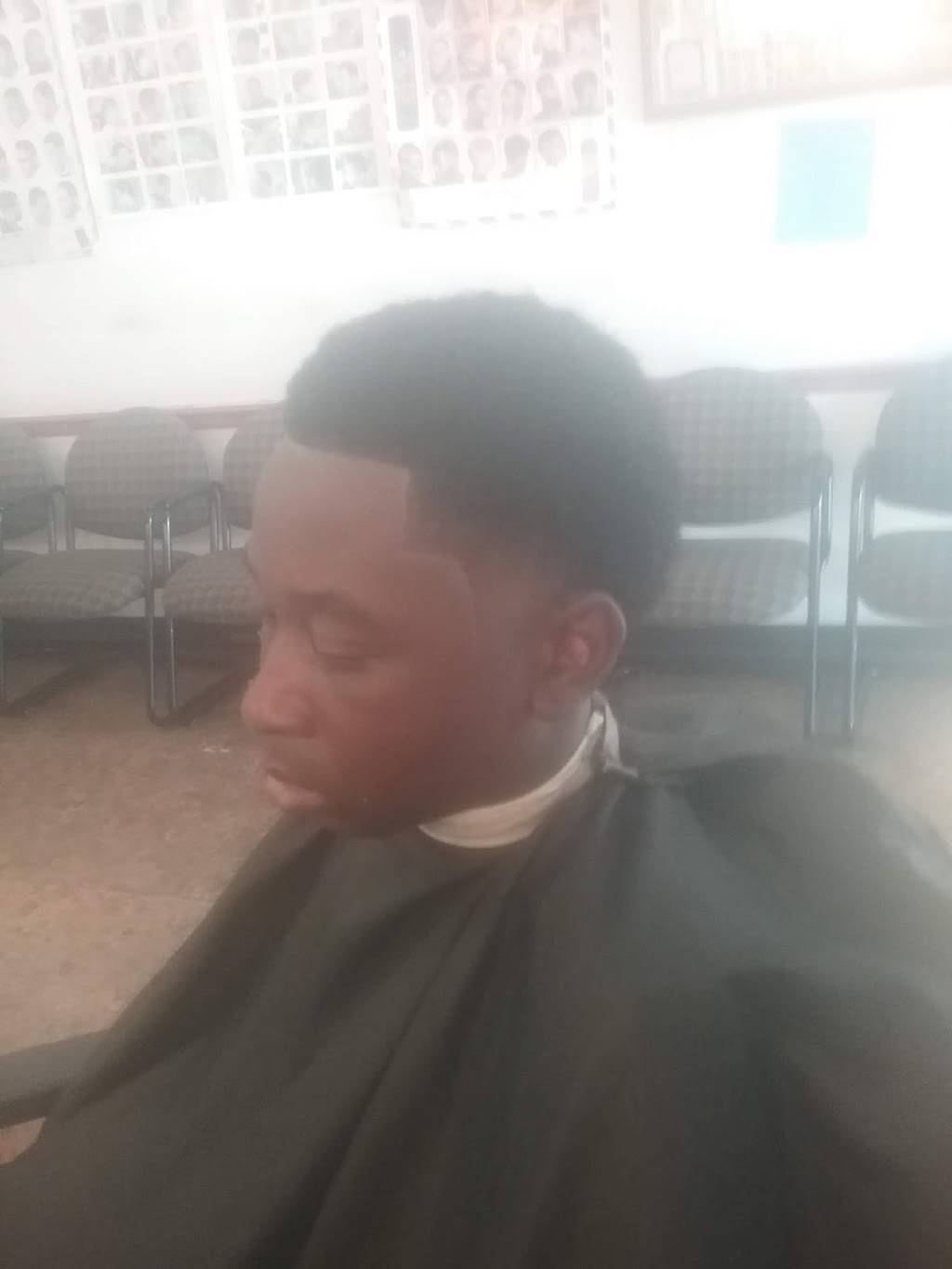 Byron and Sons barbershop | 4326 American Way, Memphis, TN 38118, USA | Phone: (901) 546-7528