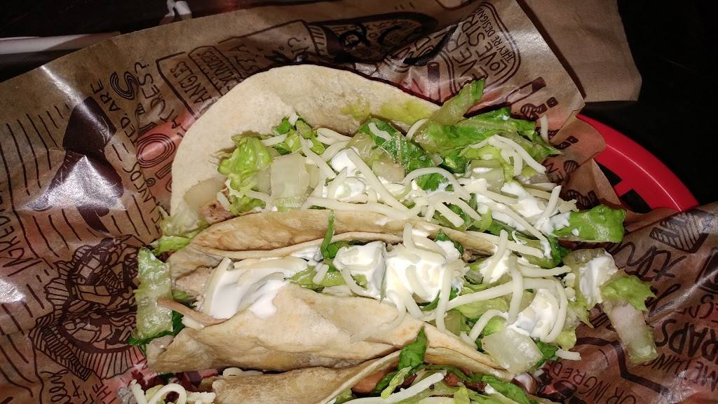 Chipotle Mexican Grill | 3055 N Campbell Ave #183, Tucson, AZ 85719, USA | Phone: (520) 325-1261