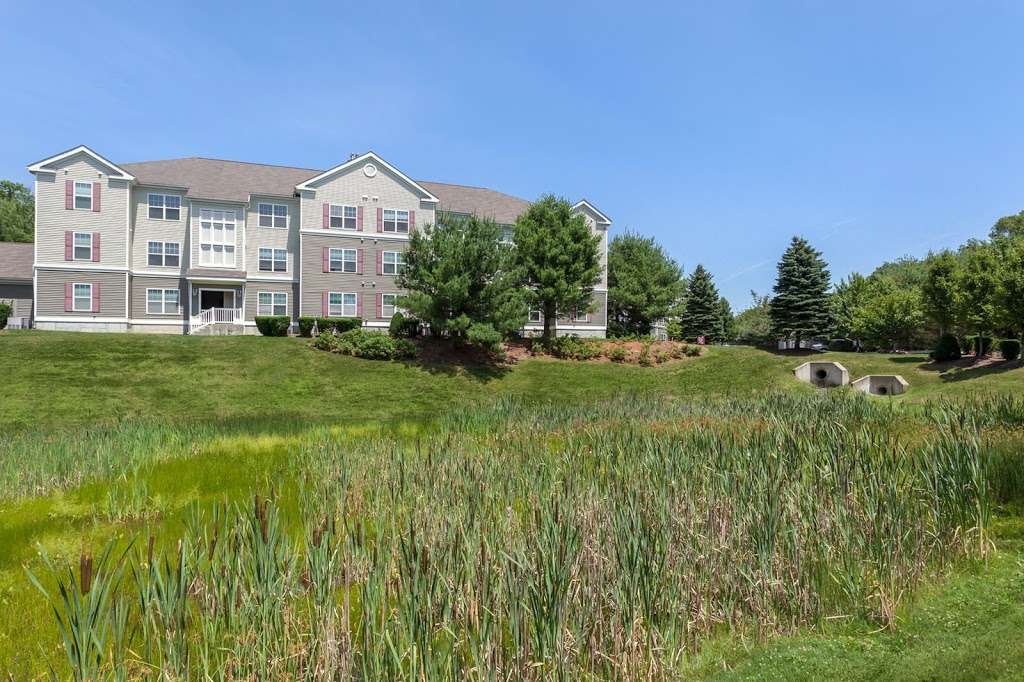 Franklin Commons Apartments | Eight Gatehouse Lane (Off Rt. 140, Franklin, MA 02038, USA | Phone: (508) 528-1888