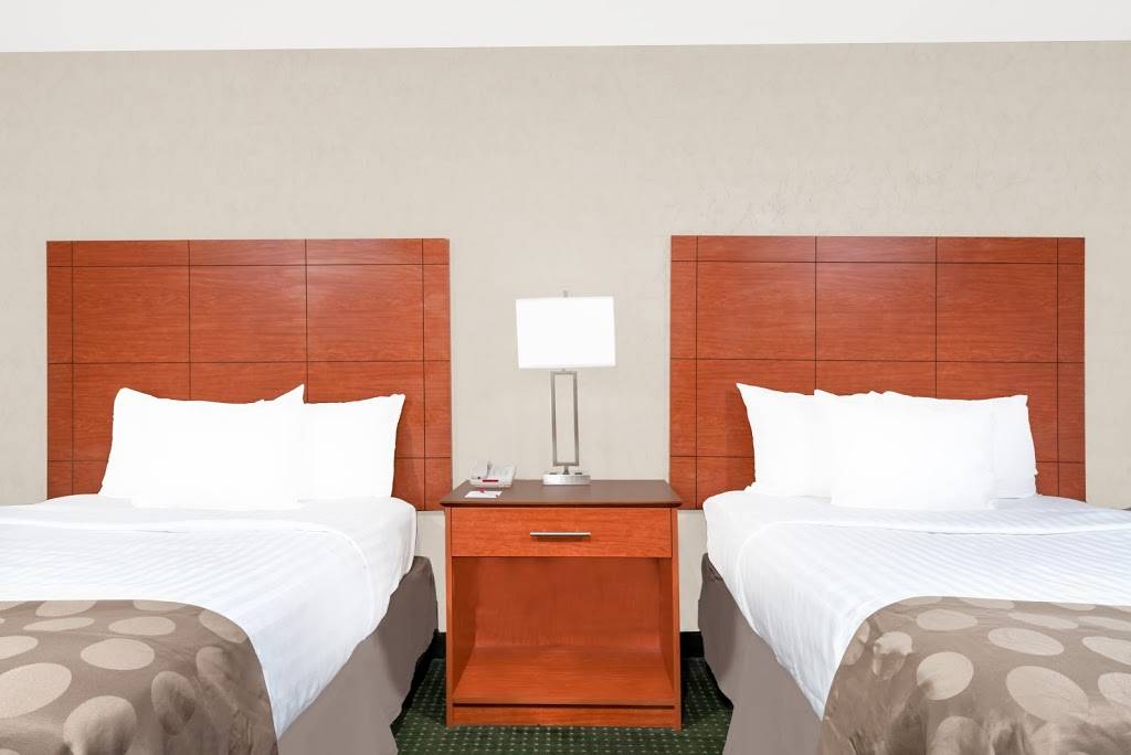 Ramada by Wyndham Lexington North Hotel & Conference Center | 2143 N Broadway, Lexington, KY 40505, USA | Phone: (859) 447-9510