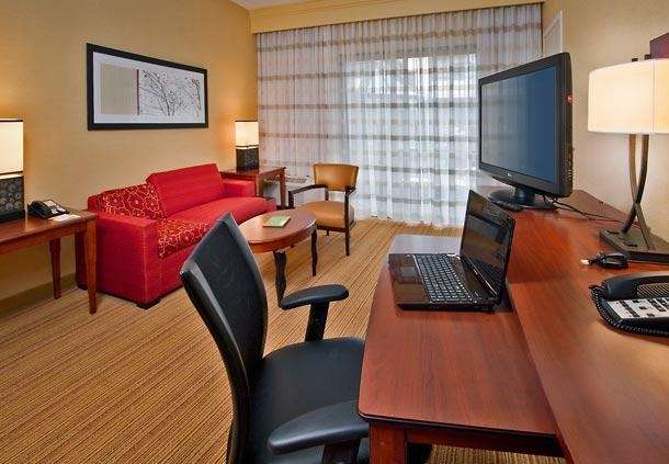 Courtyard by Marriott Philadelphia Willow Grove | 2350 Easton Rd Route 611, Willow Grove, PA 19090, USA | Phone: (215) 830-0550