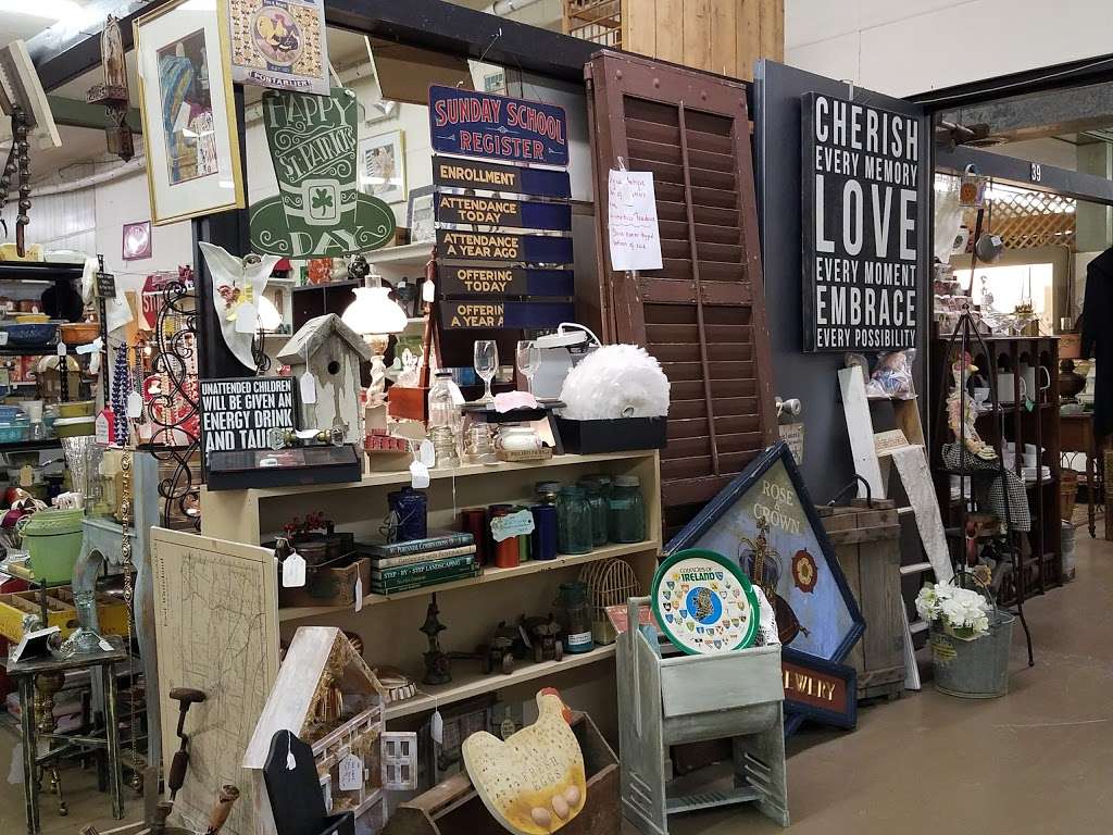 Pennsbury Chadds Ford Antique Mall 640 Baltimore Pike Chadds Ford Pa 19317 Usa [ 768 x 1024 Pixel ]