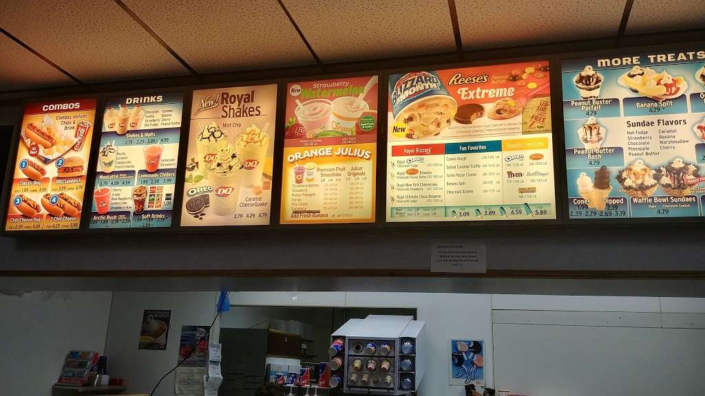 Dairy Queen (Treat) | 35 Berkshire Dr #15, Crystal Lake, IL 60014, USA | Phone: (815) 479-9818