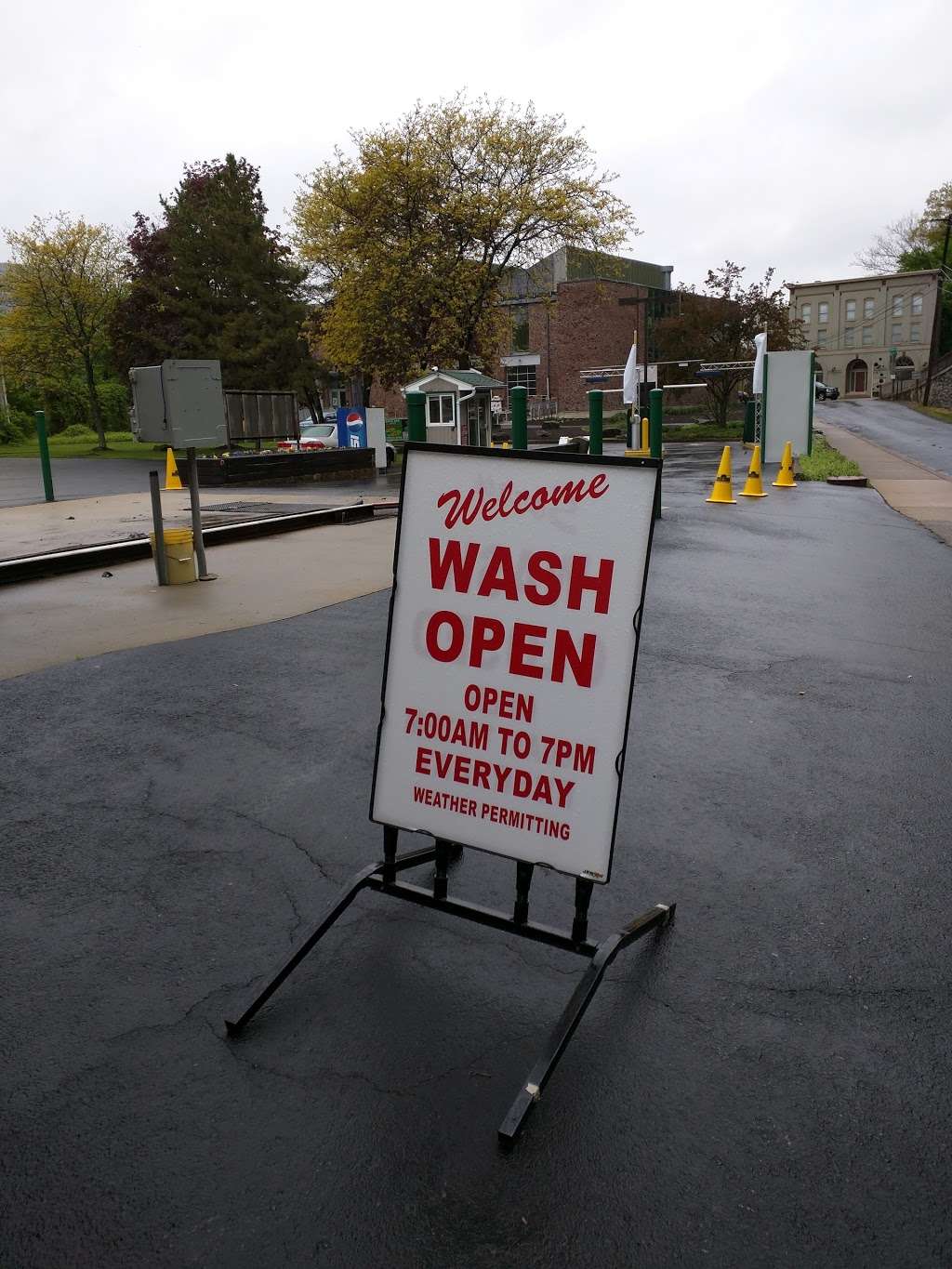 Easton Shammy Shine Car Wash | 240 Bushkill Dr, Easton, PA 18042 | Phone: (610) 252-2274