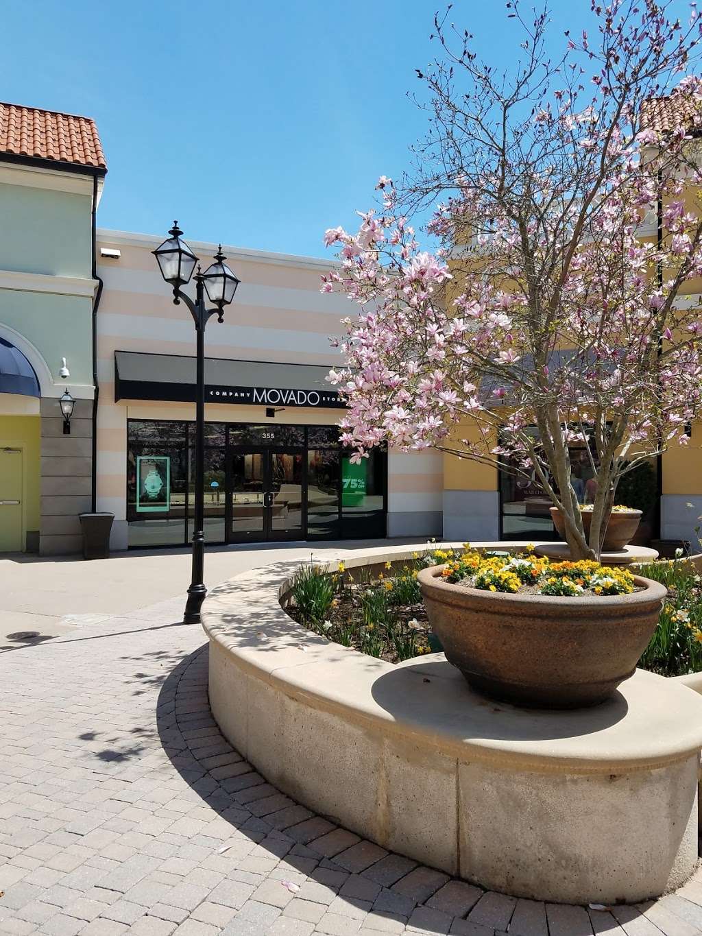 Movado Company Store | 310 Stanley K. Tanger Blvd, Lancaster, PA 17602, USA | Phone: (717) 390-4730