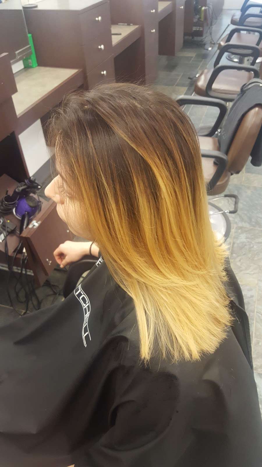 Cutting Crew | 2120 Voorhees Town Center, Voorhees Township, NJ 08043 | Phone: (856) 772-0533