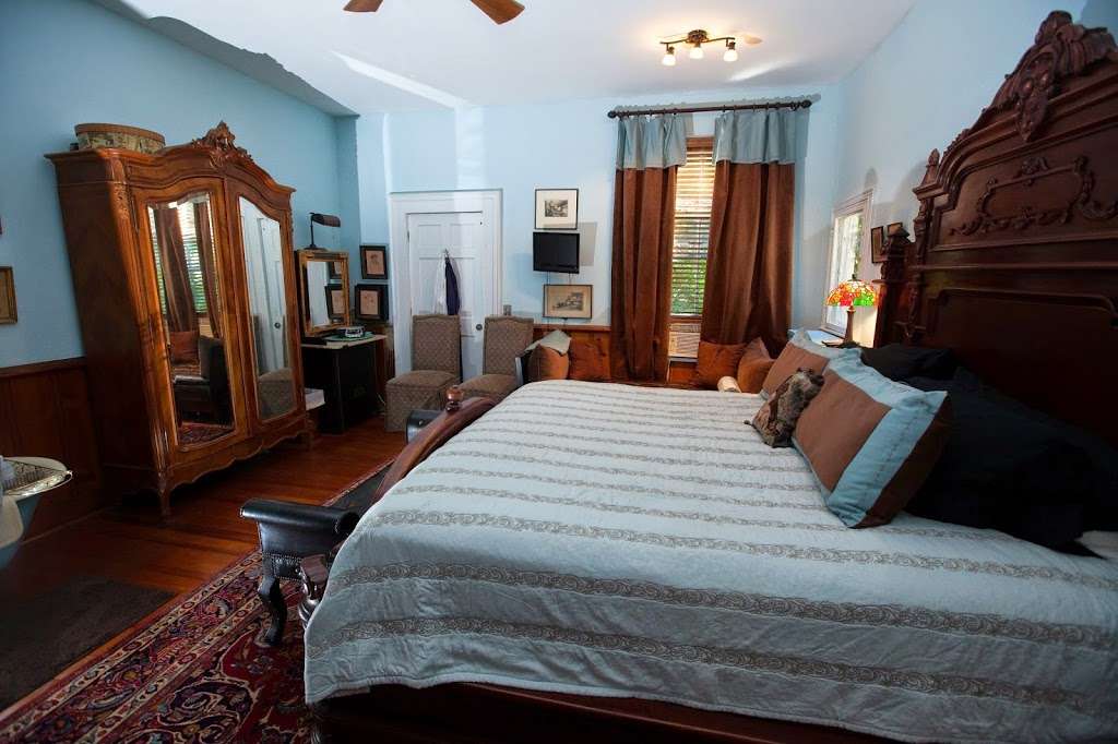 Inn on Poplar Hill | 278 Caroline St, Orange, VA 22960, USA | Phone: (540) 672-6840