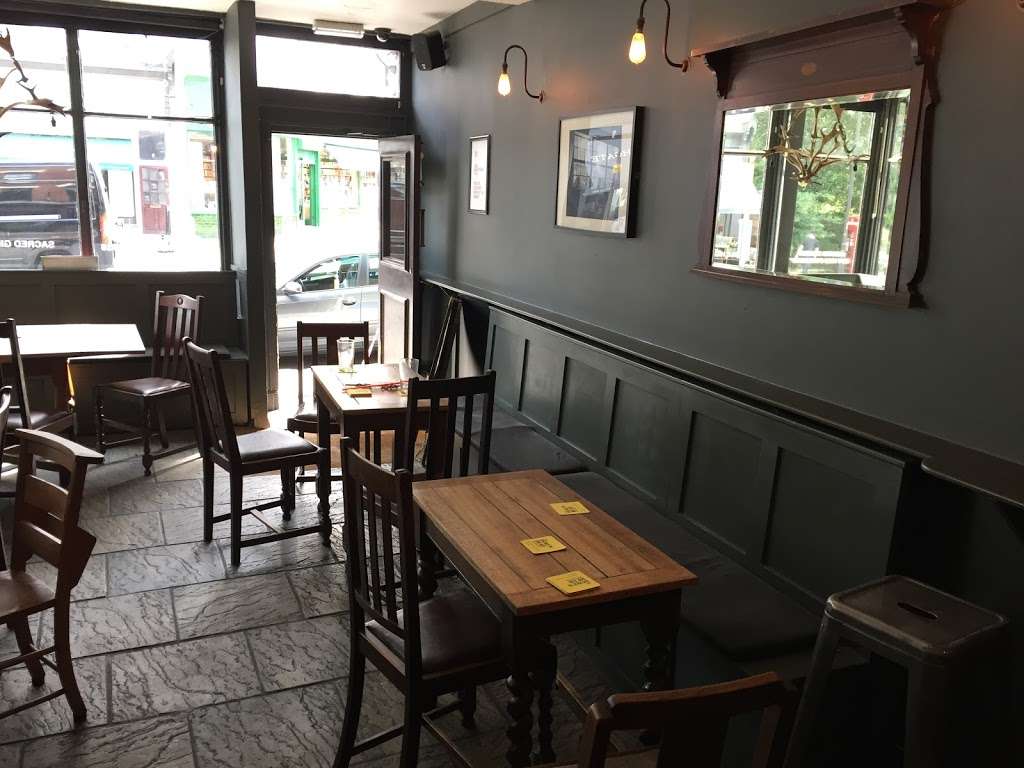 The Dukes Head | 16 Highgate High St, Highgate, London N6 5JG, UK | Phone: 020 8341 1310