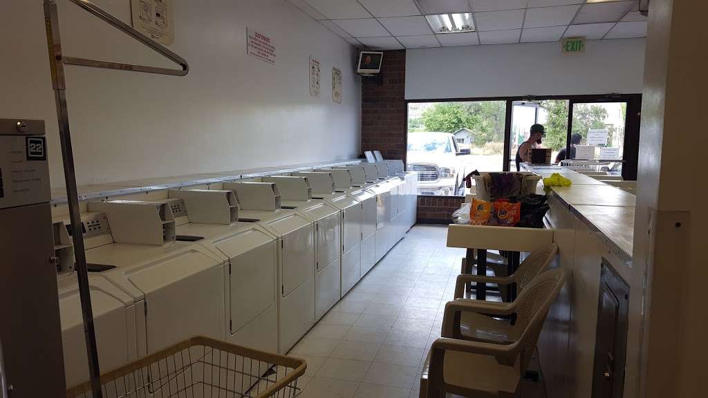 Samis Suds Laundromat | 16400 S Golden Rd, Golden, CO 80401, USA | Phone: (720) 940-6755