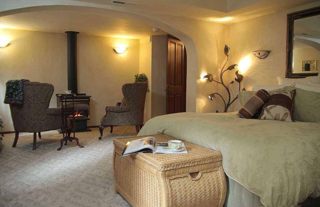 Avalon Luxury Inn | 11910 Graton Rd, Sebastopol, CA 95472, USA | Phone: (707) 824-0880