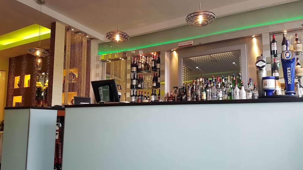 Bollywood | 7 Chase Cross Rd, Romford RM5 3PJ, UK | Phone: 01708 756238