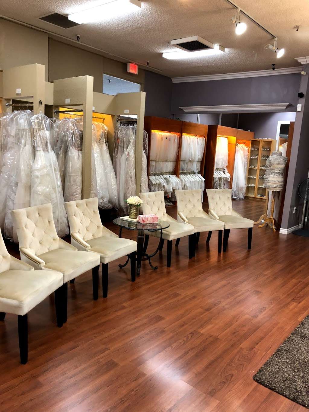 Bridal & Veil | 1233 Camino del Rio S, San Diego, CA 92108, USA | Phone: (619) 295-1588