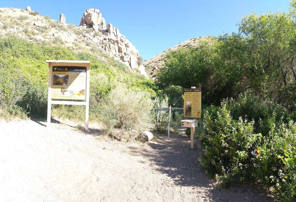 Arrastre Falls Kiosk | Apple Valley, CA 92308, USA