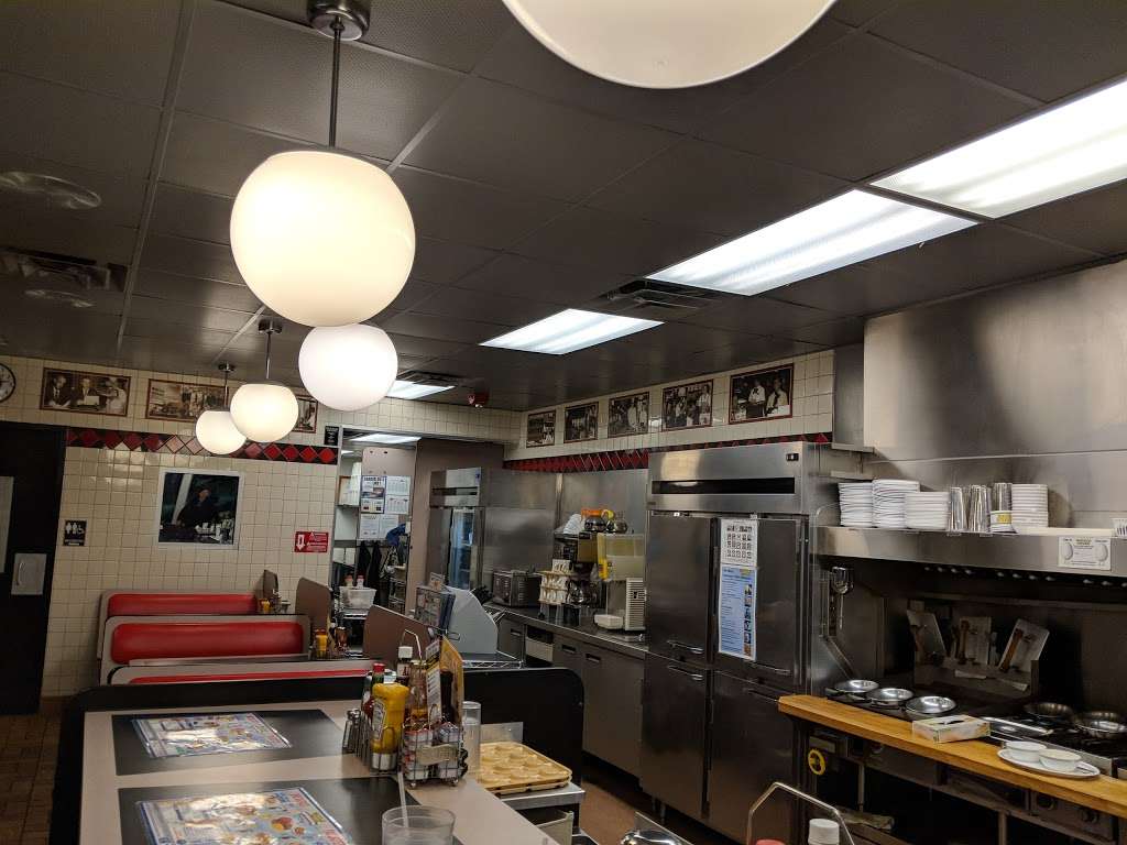Waffle House | 1916 Belair Rd, Fallston, MD 21047, USA | Phone: (410) 877-9059