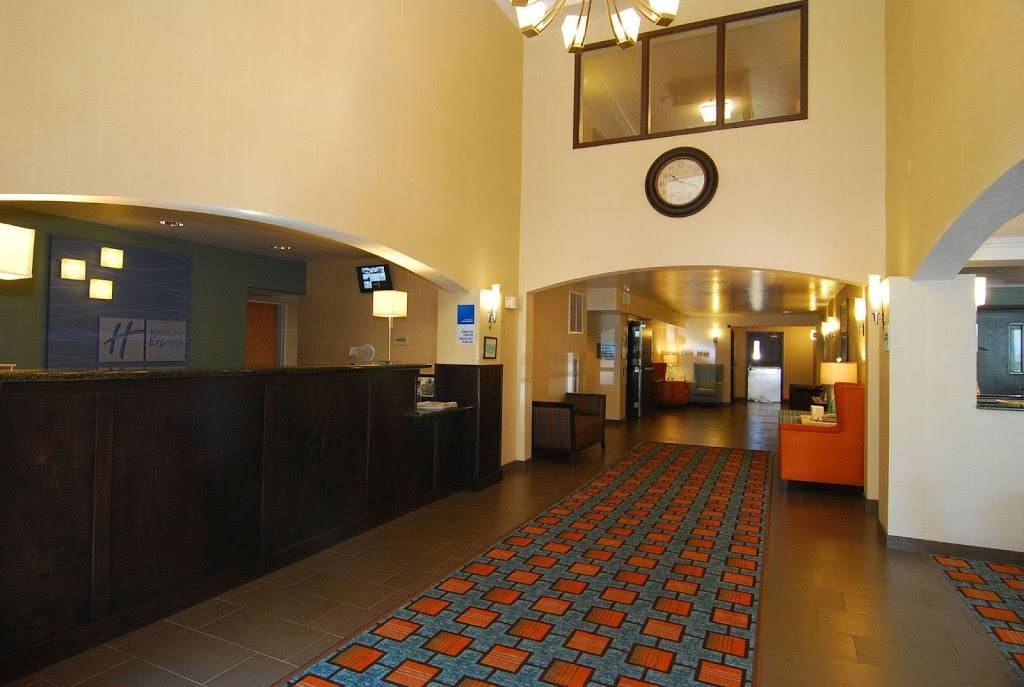 Holiday Inn Express & Suites Tucson North - Marana | 8373 N Cracker Barrel Rd, Tucson, AZ 85743, USA | Phone: (520) 572-4777