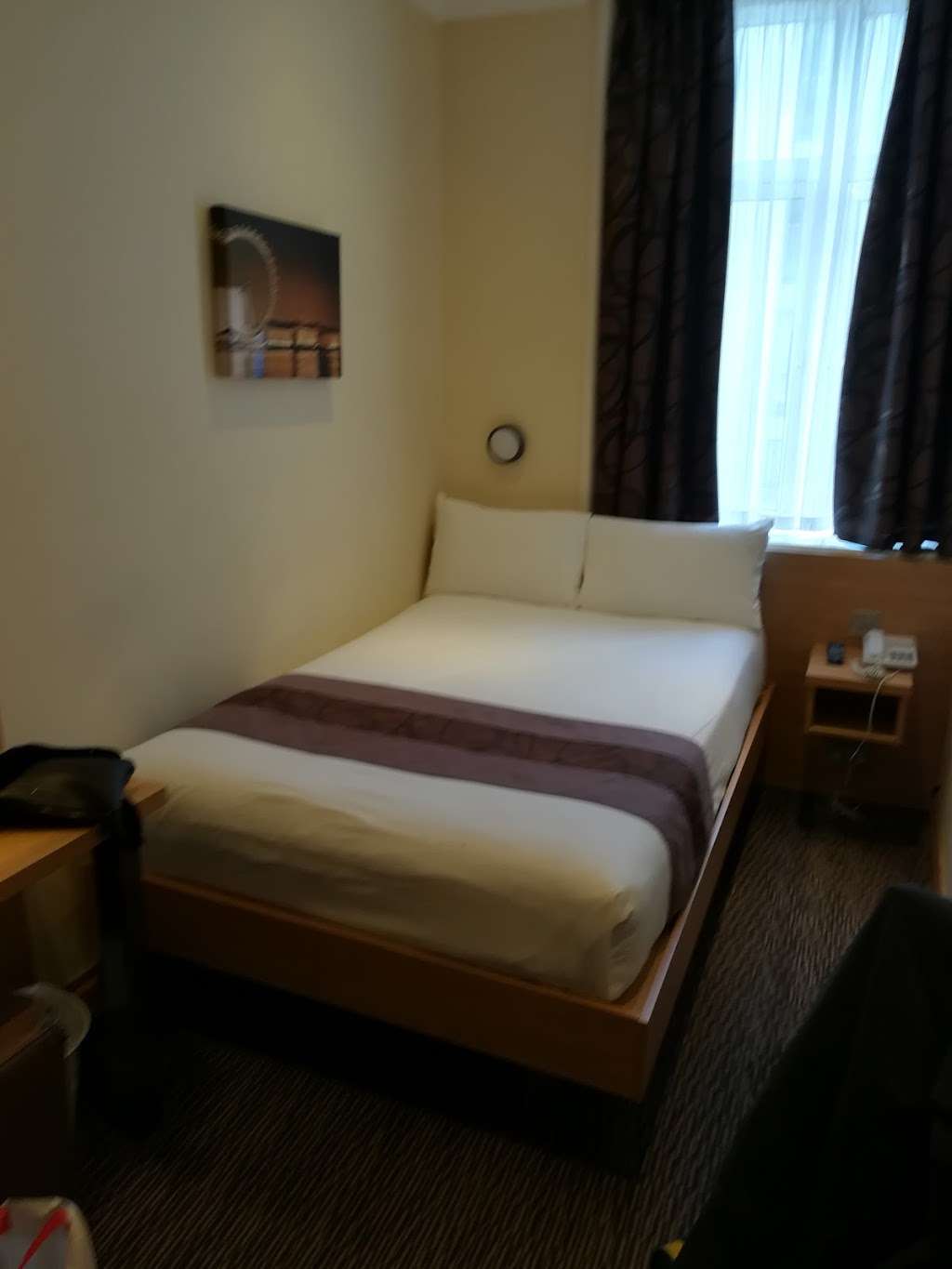 Comfort Inn Hyde Park | 73 Queensborough Terrace, London W2 3SU, UK | Phone: 020 7229 6424