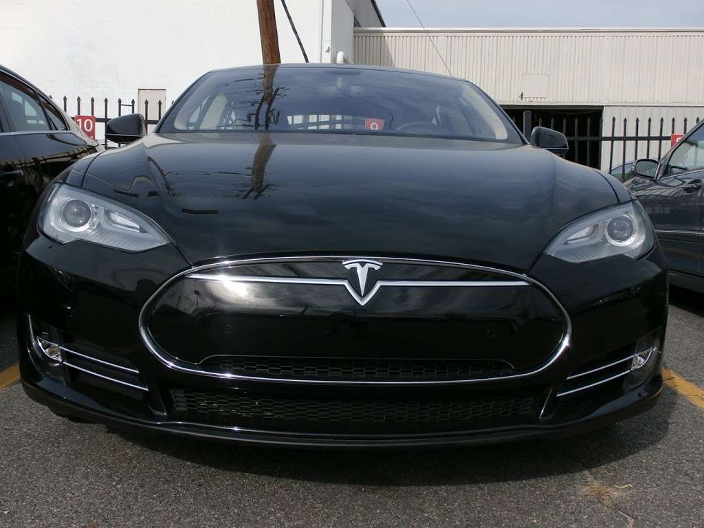 Tesla Service Center | 457 Pleasant St, Watertown, MA 02472, USA | Phone: (617) 744-1835