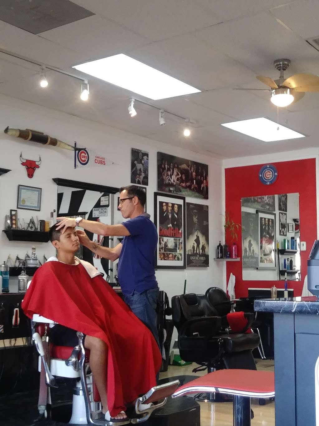 Tonys Barber Shop | 54 S Villa Ave, Villa Park, IL 60181, USA | Phone: (630) 935-3885