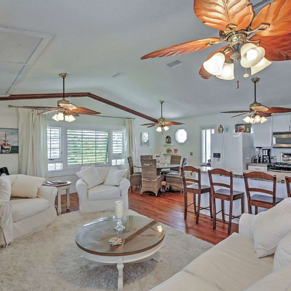 NSB Break Vacation Bungalows | 2307, 403 Crawford Rd, New Smyrna Beach, FL 32169, USA | Phone: (386) 320-6721