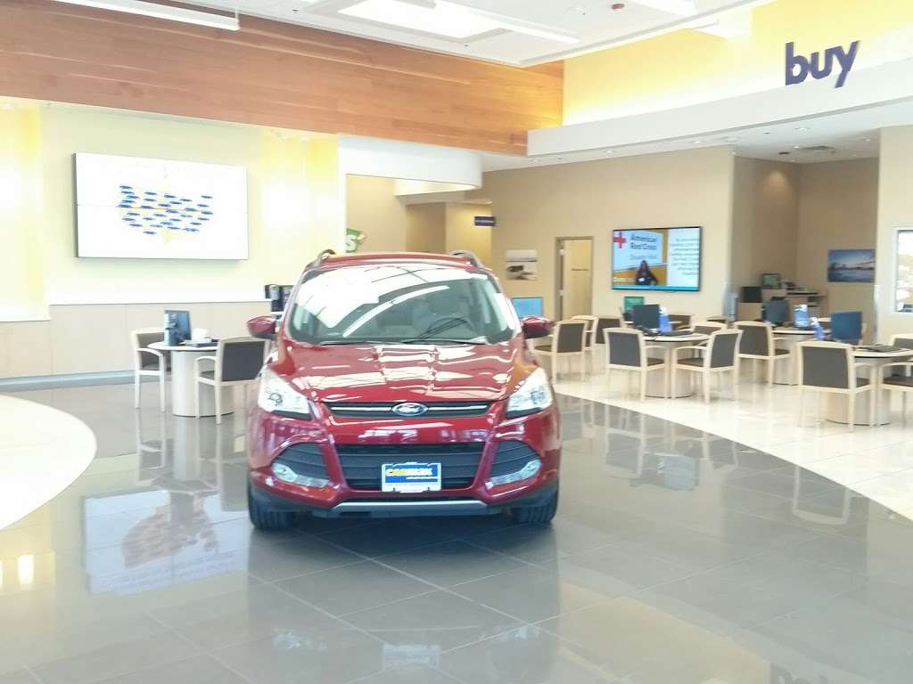 CarMax in 620 Berlin Cross Keys Rd, Sicklerville, NJ 08081, USA