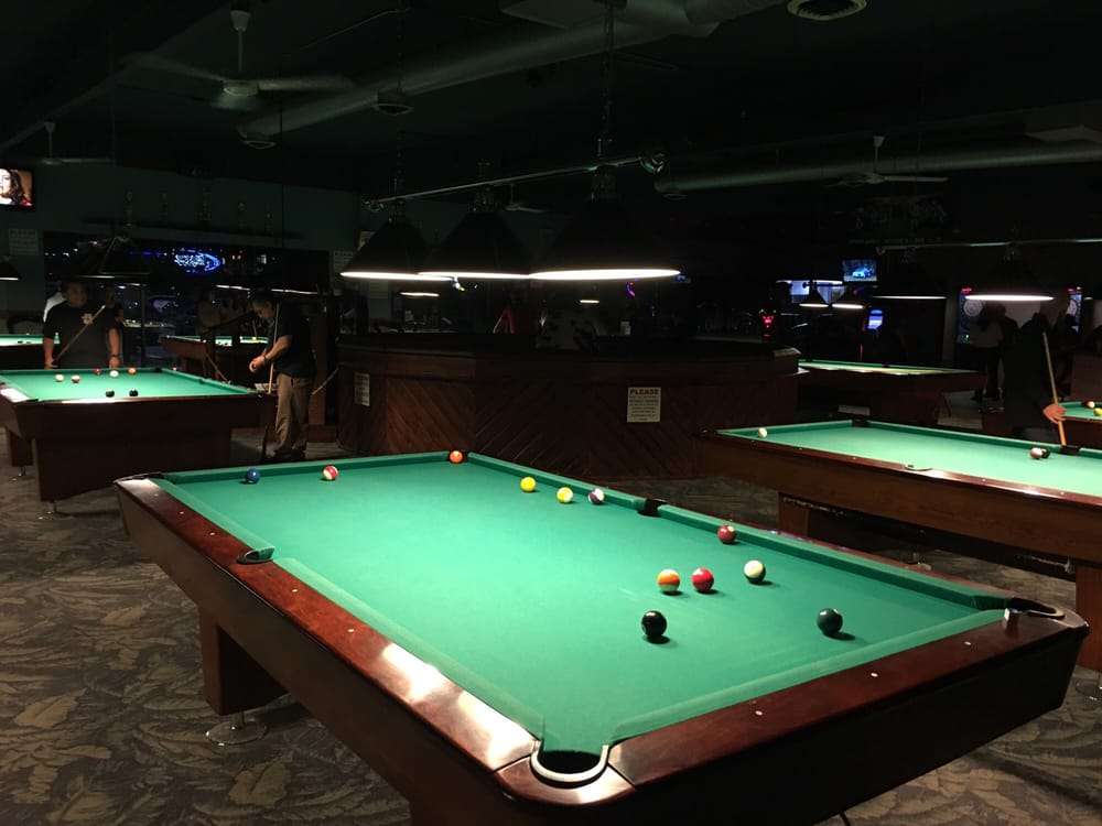 Shooters Bar & Billiards / Mechanical Bull. | 24450 Lyons Ave, Santa Clarita, CA 91321 | Phone: (661) 287-5888
