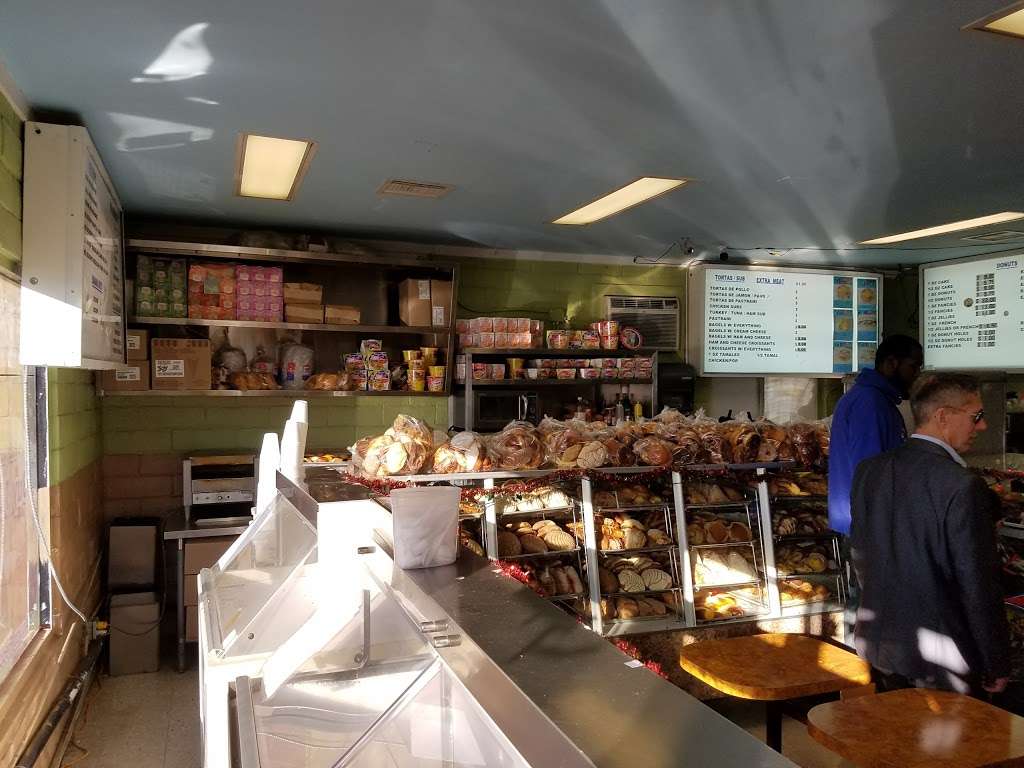 Real Donuts Inc. | 2212 E Cheyenne Ave, North Las Vegas, NV 89030, USA | Phone: (702) 649-6357