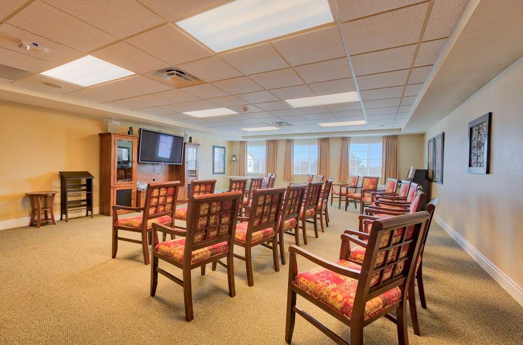 Park Meadows Senior Living | 5901 W 107th St, Overland Park, KS 66207 | Phone: (913) 871-4502