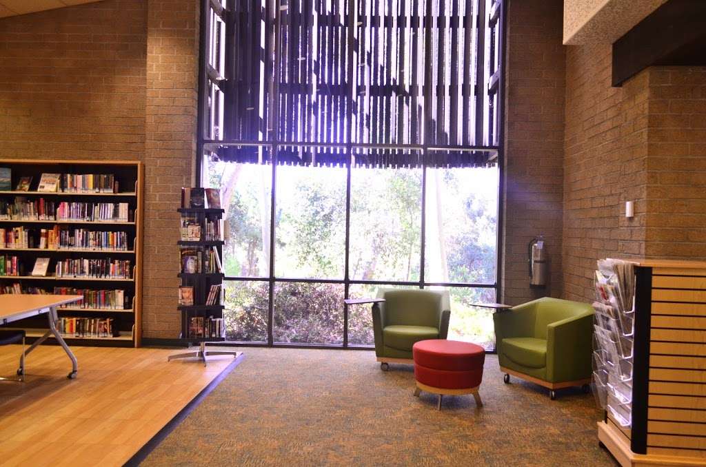 Chevy Chase Library | 3301 E Chevy Chase Dr, Glendale, CA 91206, USA | Phone: (818) 548-2046