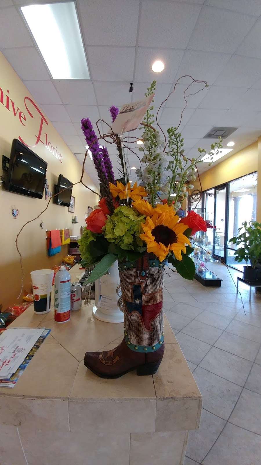 Beehive Florist | 201 W Baker Rd, Baytown, TX 77521, USA | Phone: (281) 427-0533