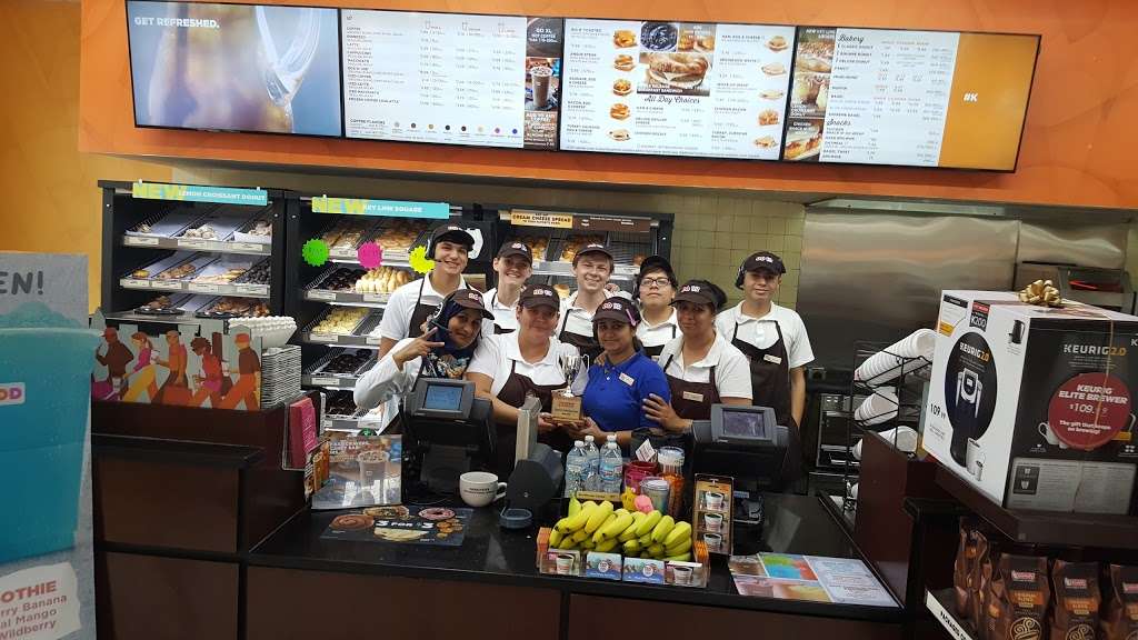 Dunkin Donuts - cafe  | Photo 6 of 10 | Address: 649 N Independence Blvd, Romeoville, IL 60446, USA | Phone: (815) 293-2894