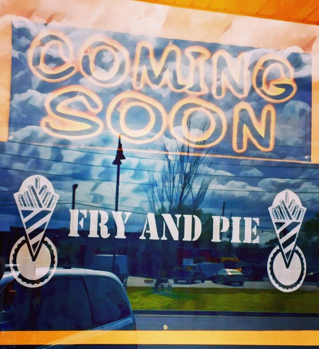 Fry and Pie Arabi | 7007 St Claude Ave, Arabi, LA 70032, USA | Phone: (504) 766-0076